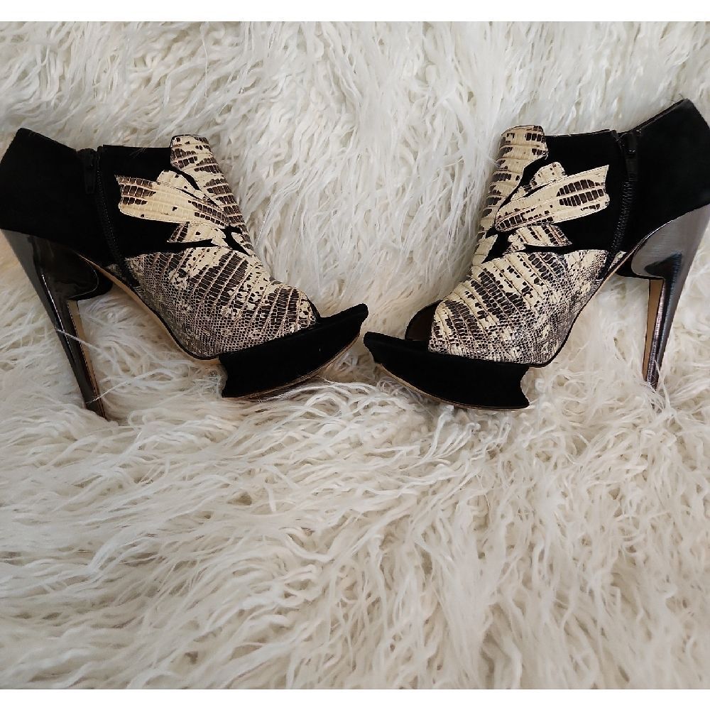 Nicholas Kirkwood Black and Cream Patterned Heels Size 8 - Picture 5 of 9